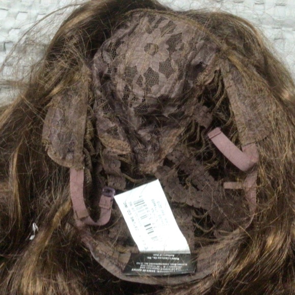 Deluxe DC Wonder Woman Adult Wig Brunette - Picture 5 of 8